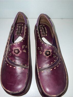 L’artiste Women's Plum Floral Slip-On Loafers